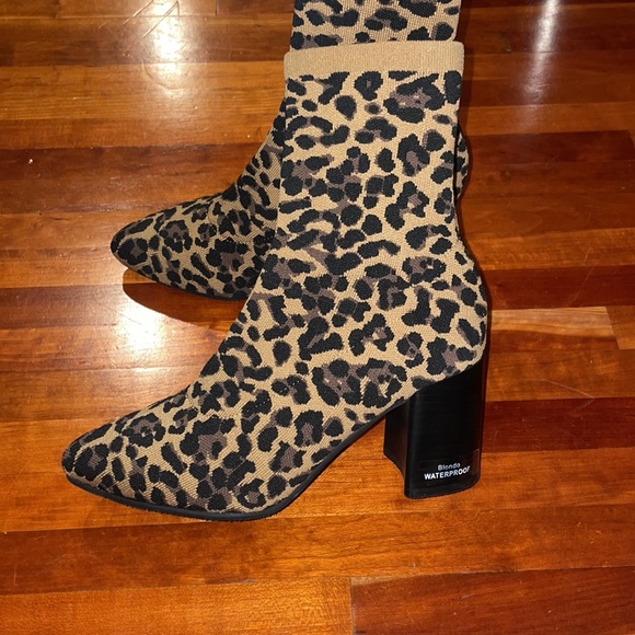 Blondo Sassy Leopard Print Waterproof Sock Booties SZ 8 NWOT - Picture 5 of 5